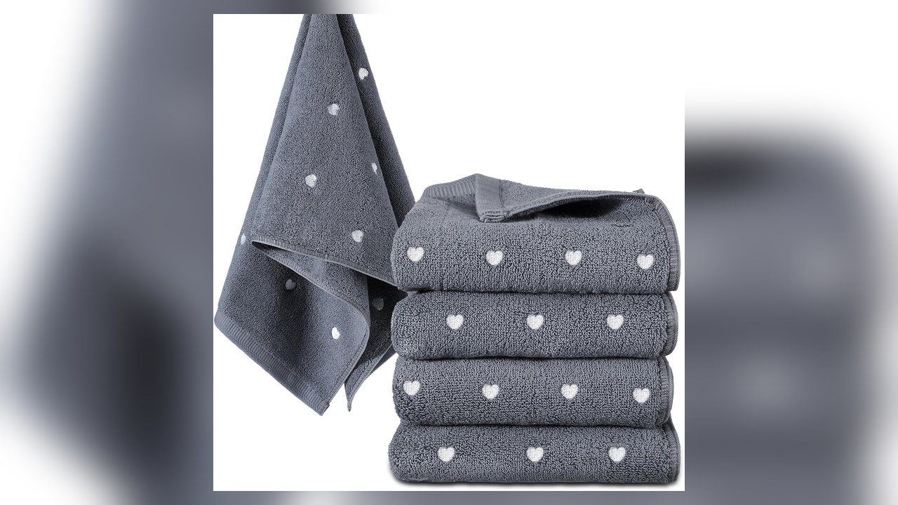 SmoothNovelty 4 piece heart hand towels