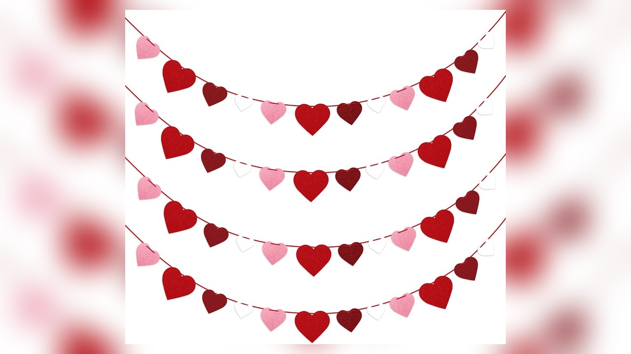 Valentines felt heart garland banner set of 4
